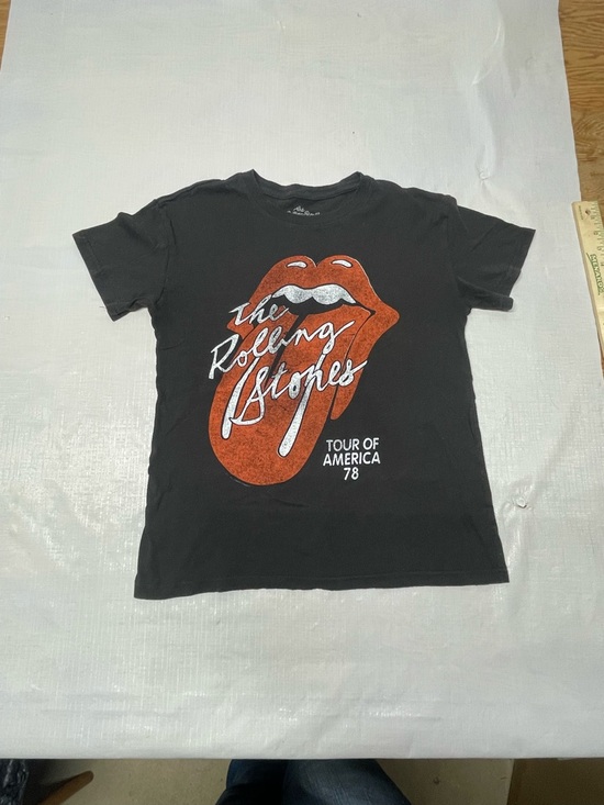 the Rolling Stones Tops - the Rolling Stones Black Short Sleeve Tee with Red Tongue Graphic Sz:Large